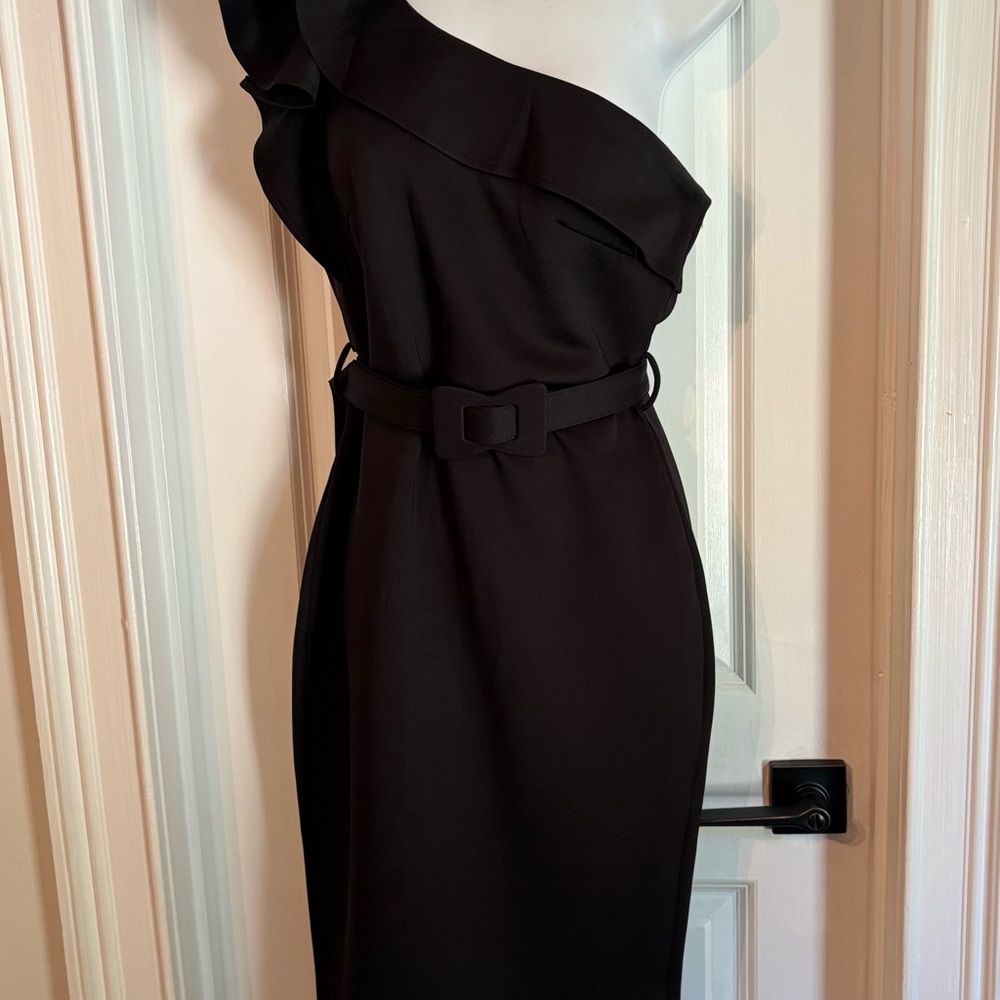 Elegant Black One-Shoulder Dress